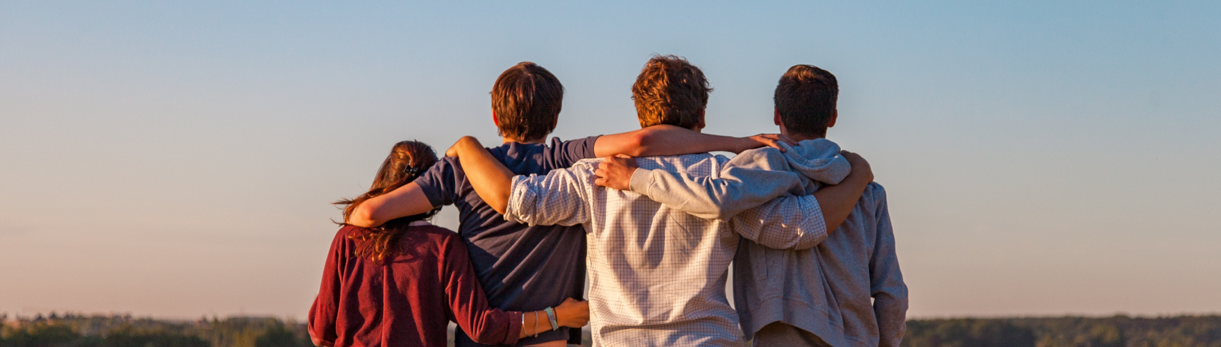 EVPÚ Defence supports helpline for young people